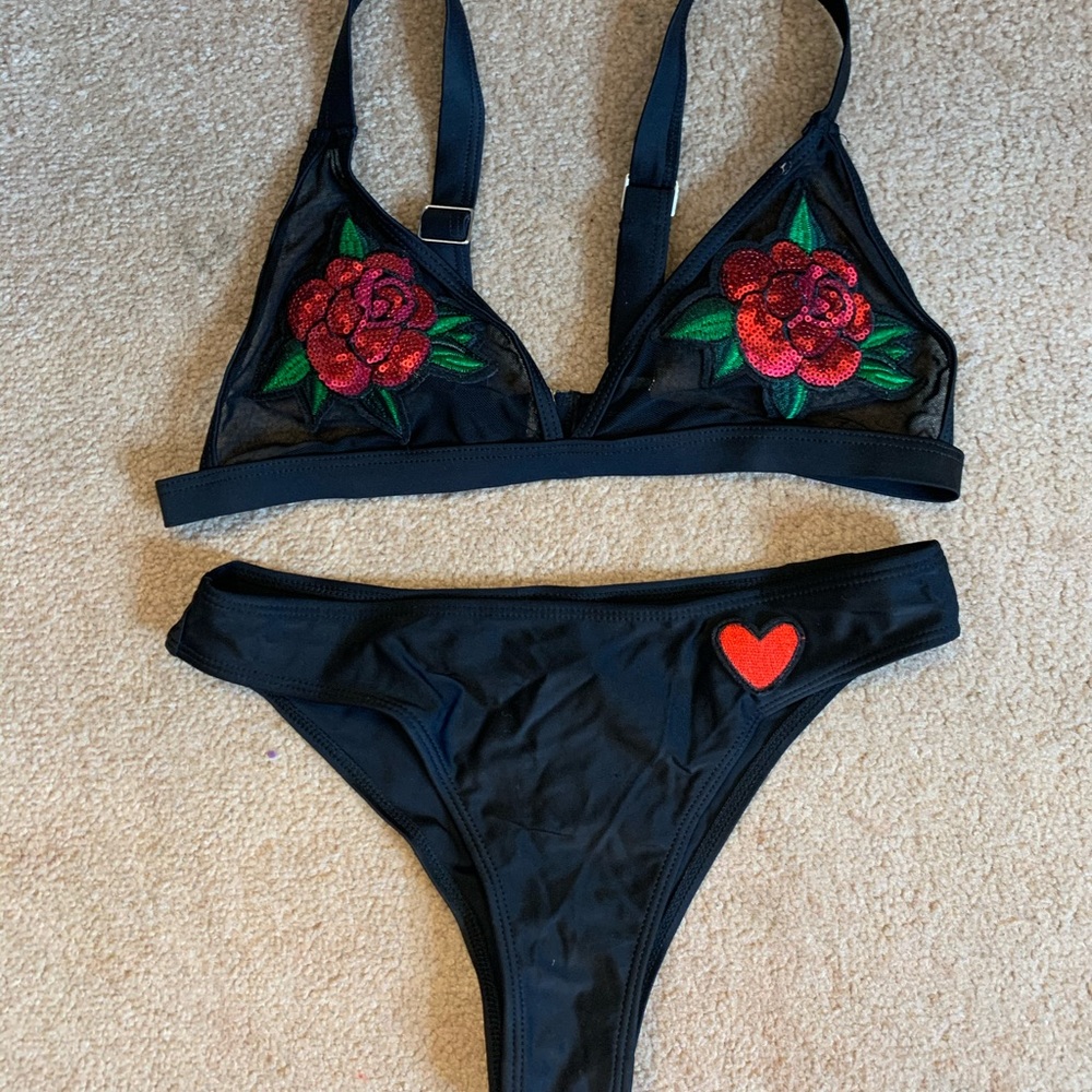 Black bikini set!